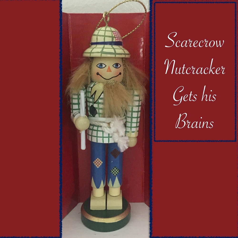 Wizard of Oz Scarecrow Nutcracker Ornament NWOT